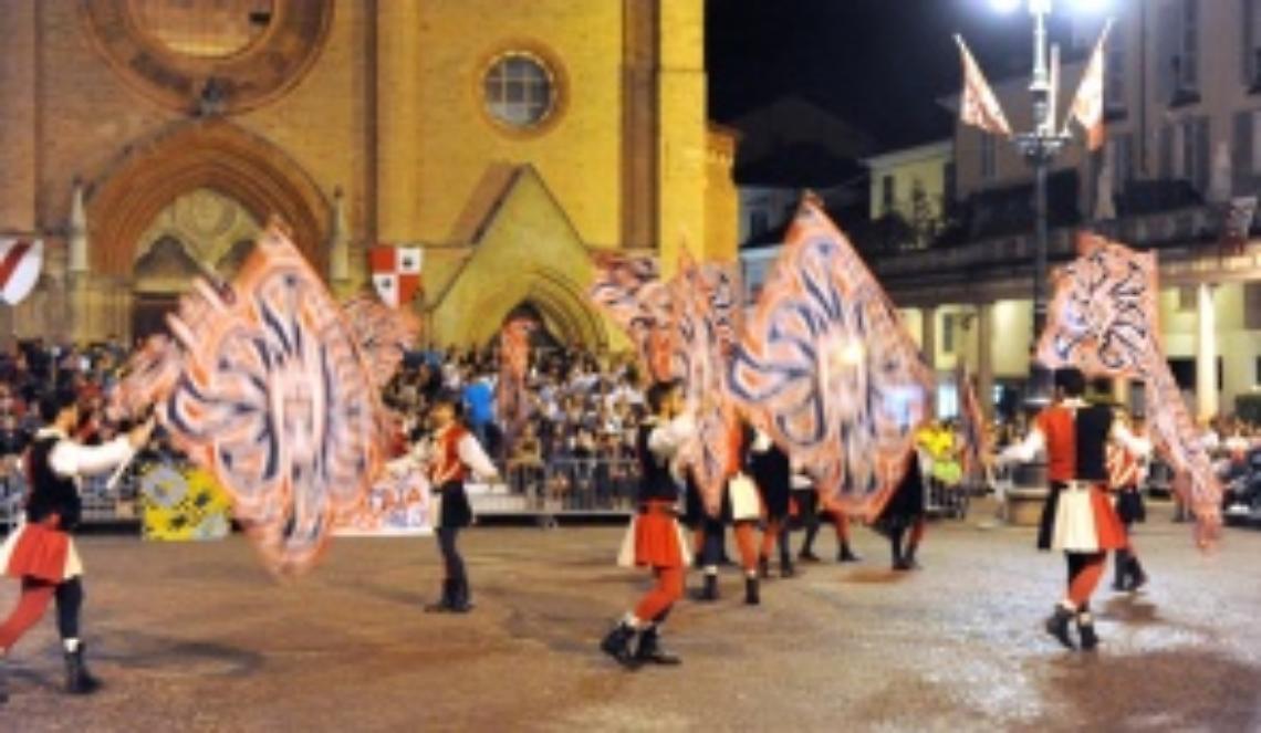 Ottobre, per i giovani sbandieratori il Palio ricomincia adesso