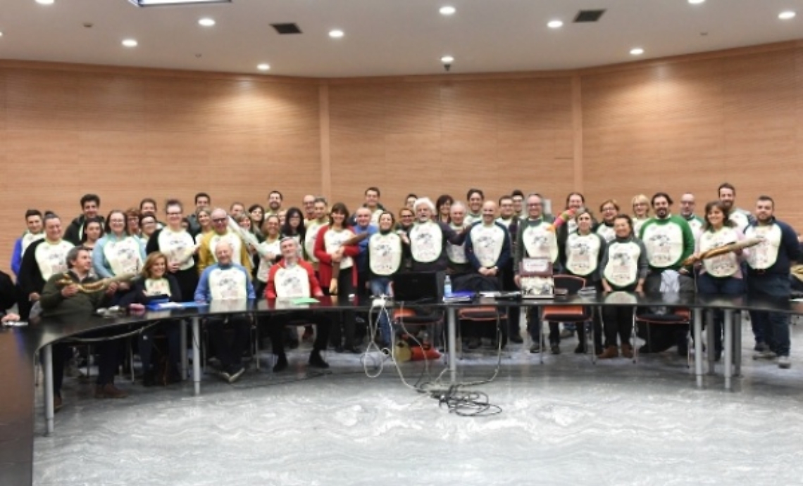 Asti, al Bagna Cauda Day c'&egrave; il premio  "Testa daj"