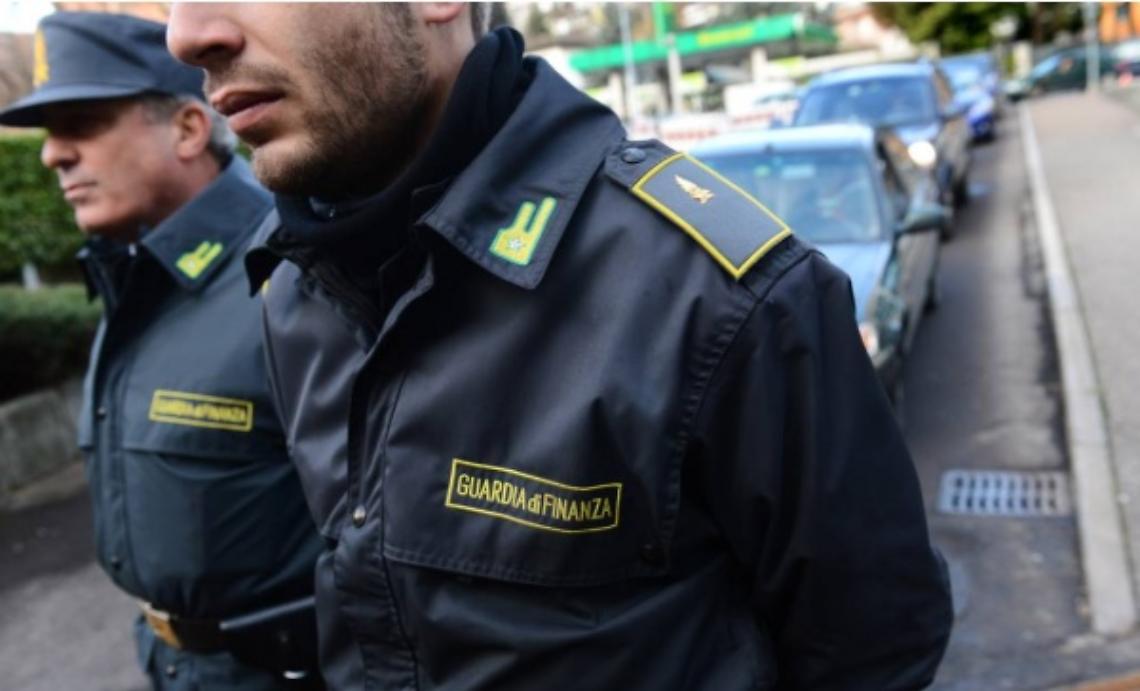 Spacciavano cocaina: due arresti della Finanza