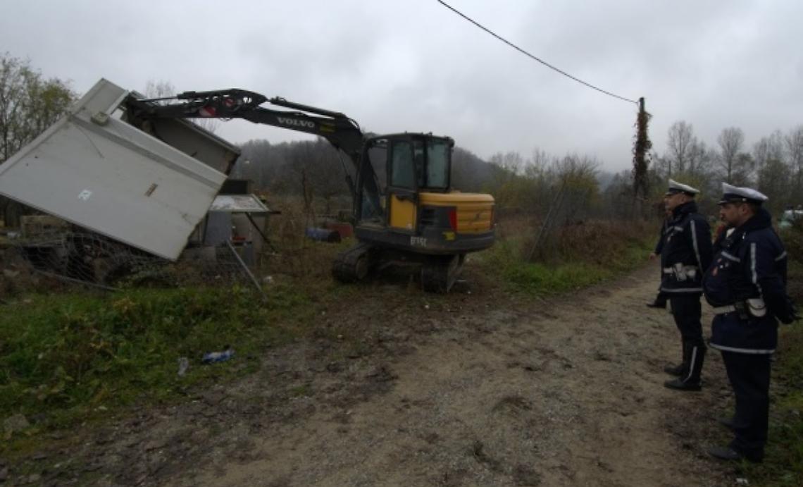 Si proroga l'ordinanza contro i camper rom
