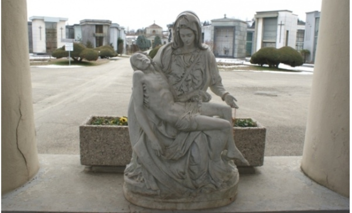 Al Cimitero di Asti torna la "Piet&agrave;"