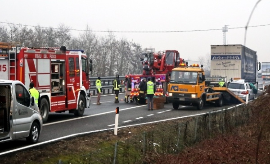 Asti: il cordoglio per le vittime dell'A21