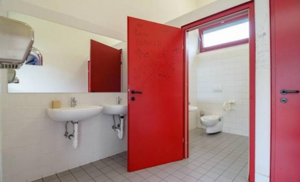 Asti: usare il bagno in stazione coster&agrave; 1 euro