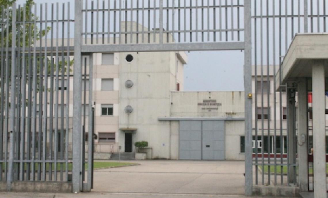 Agente aggredito in carcere da un ergastolano