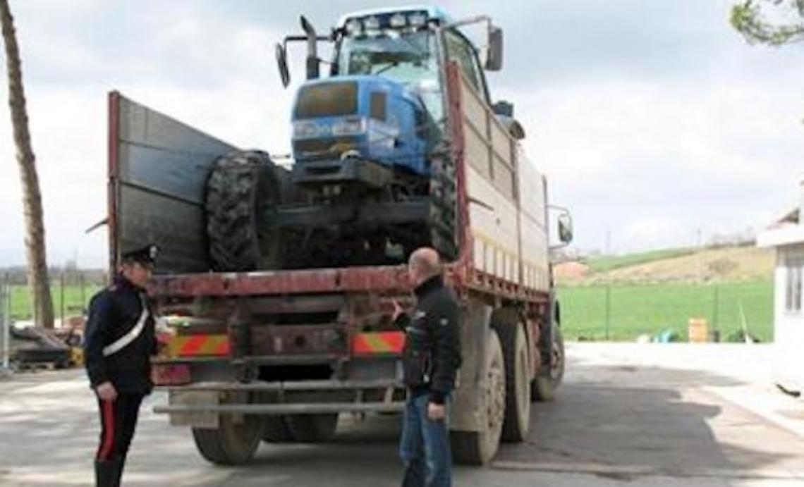 Impennata di furti di trattori grossi