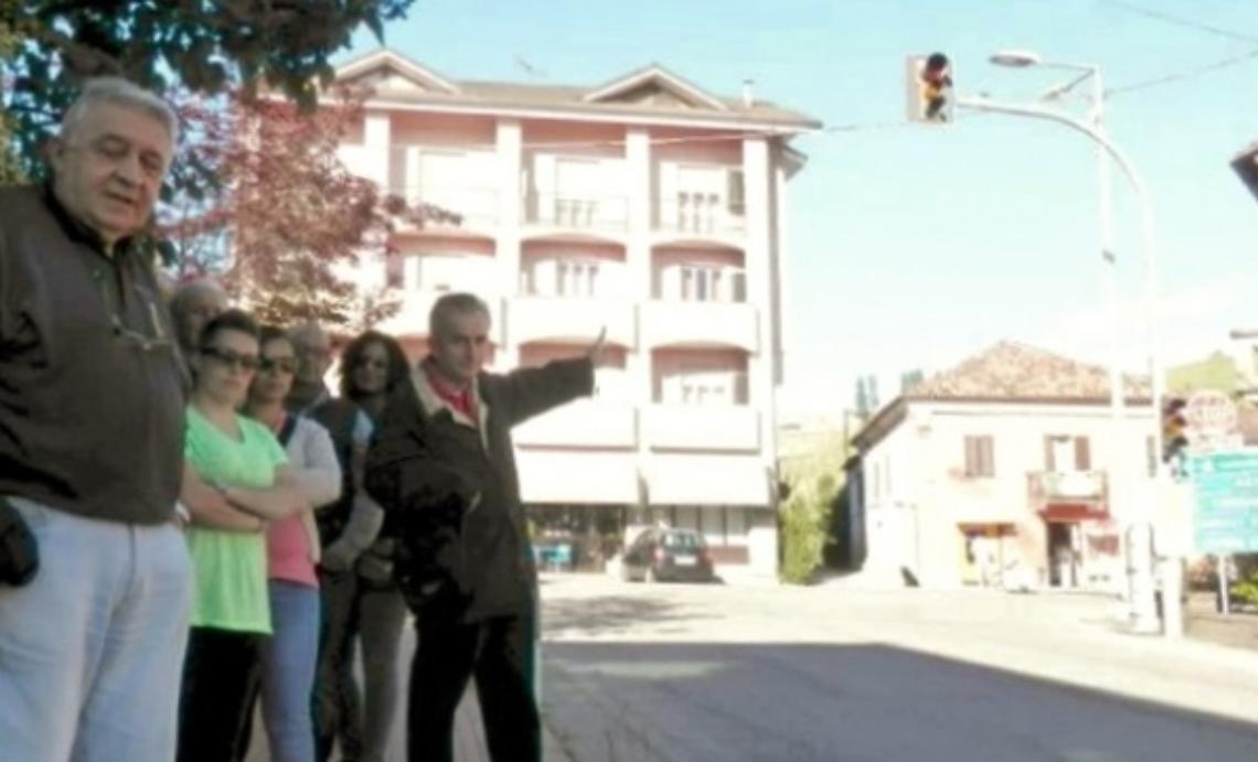 Semaforo della discordia: &laquo;Basta con le multe&raquo;