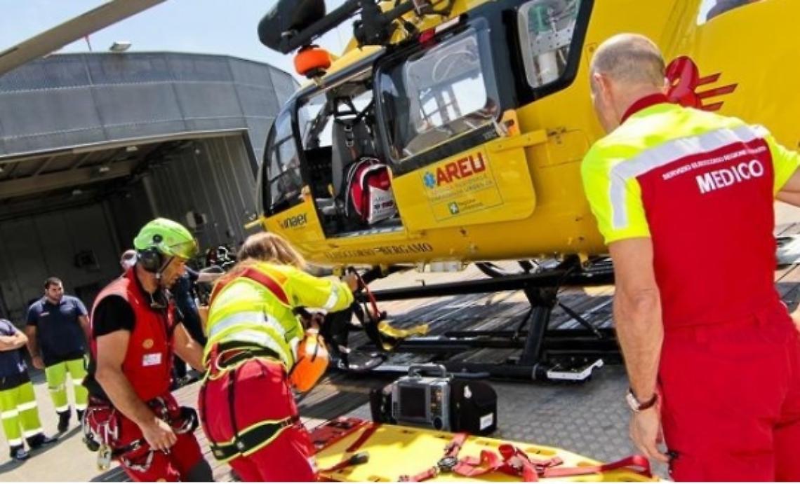 Castagnole Lanze, operaio cade dal tetto della Dragone