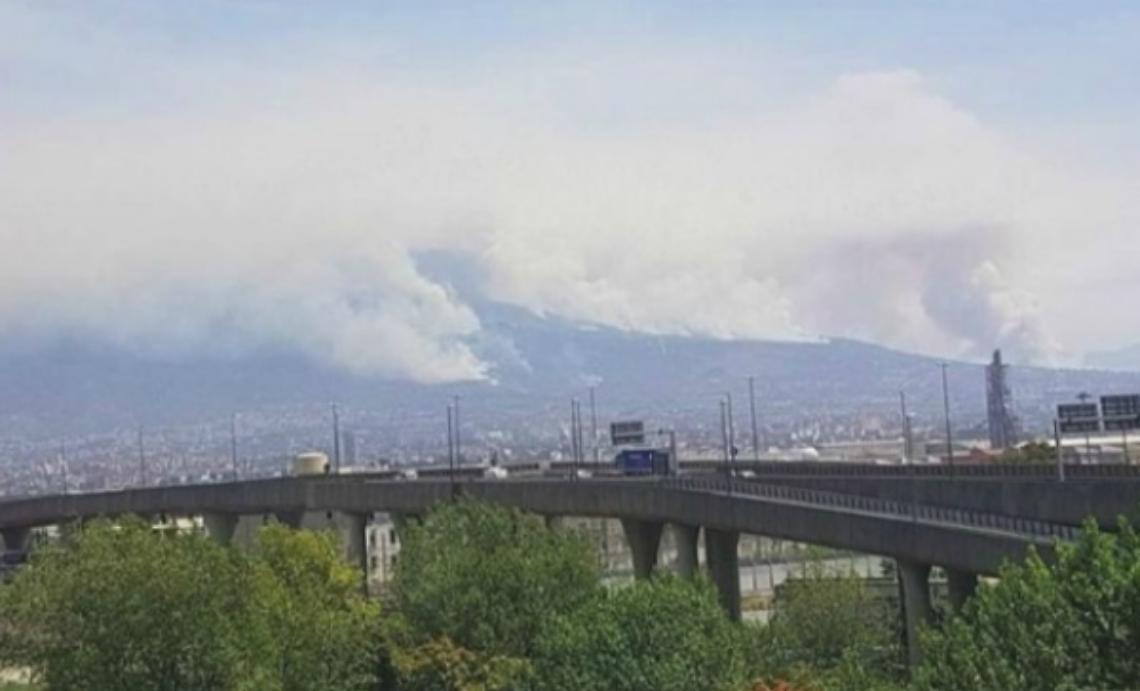 Vigili anche da Asti per "spegnere" il Vesuvio