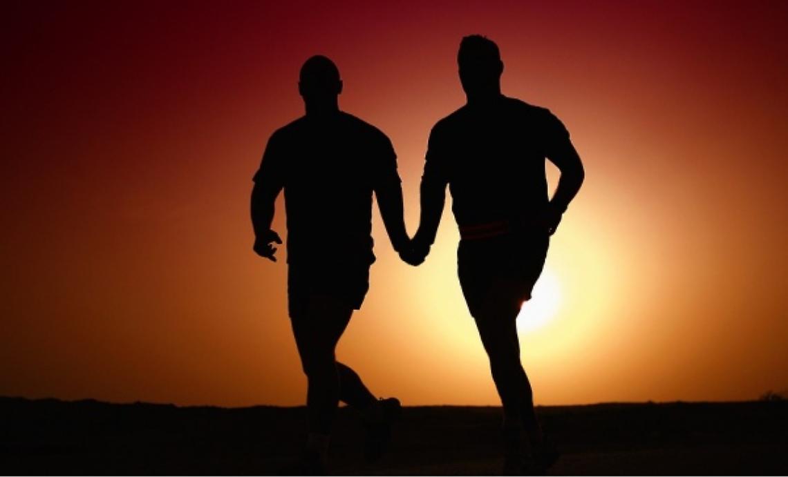 Albergo rifiuta coppia gay: le reazioni ad Asti