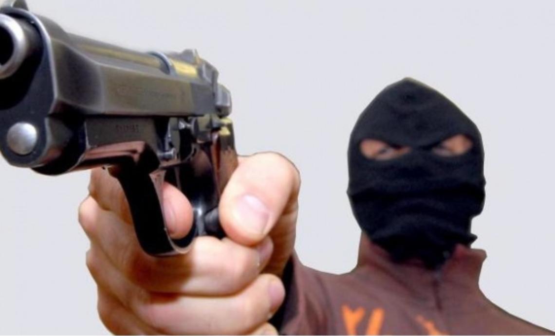 Rapina a mano armata al centro scommesse