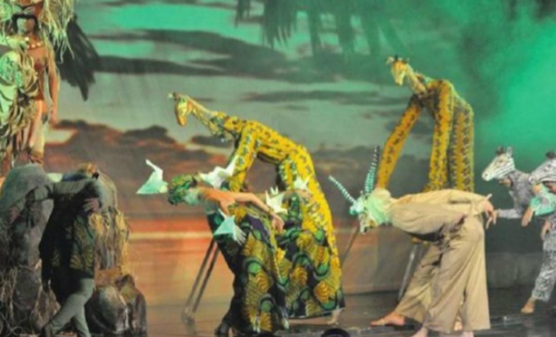 La storia del re leone Simba con "Hakuna Matata"