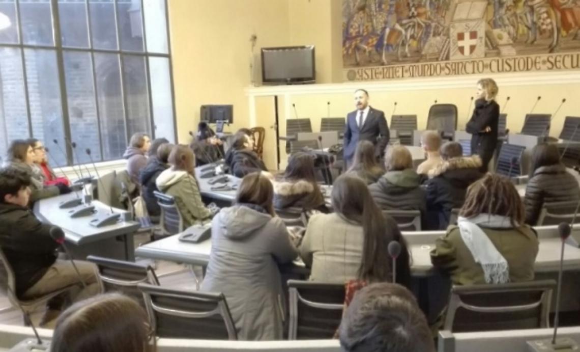 Aule fredde: marcia di protesta degli studenti