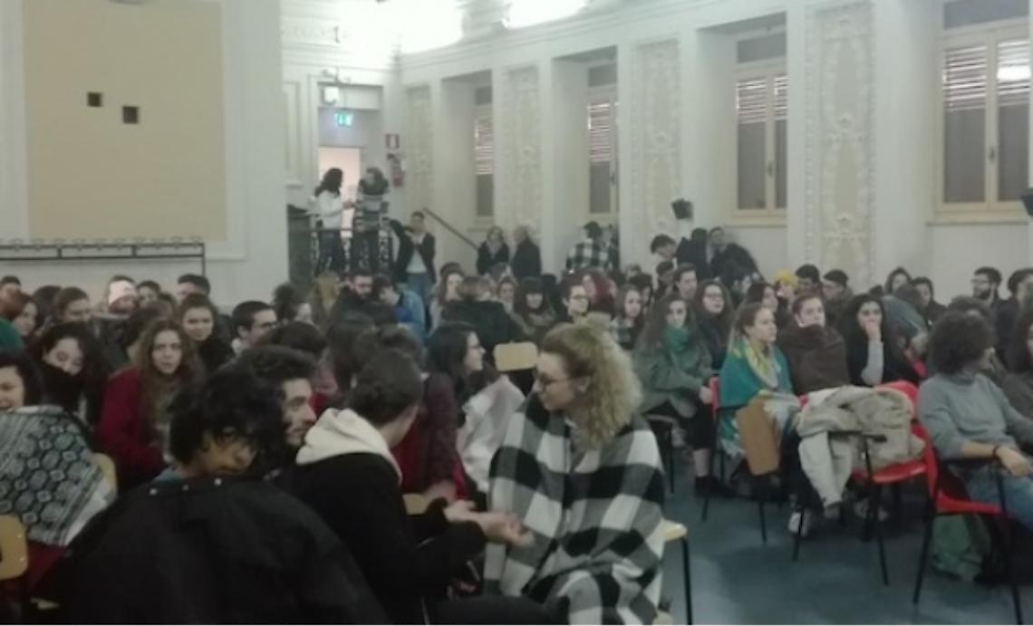 Liceo Artistico: 13 gradi in classe, lezioni interrotte