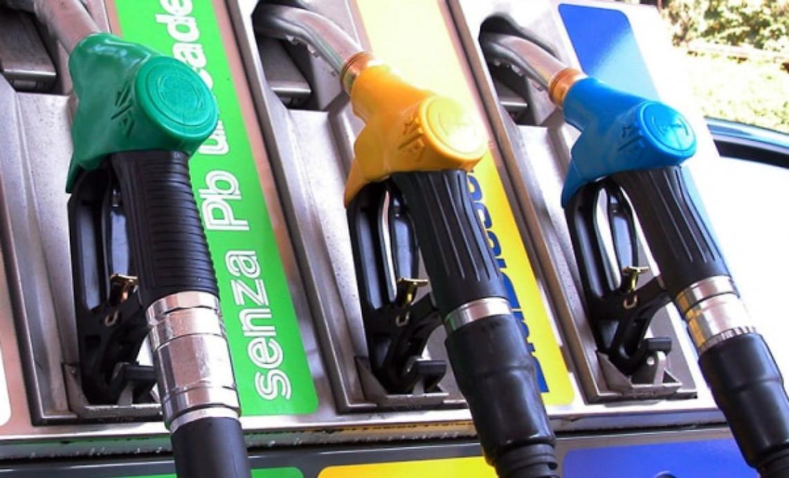 Asti: benzinaio picchiato e rapinato