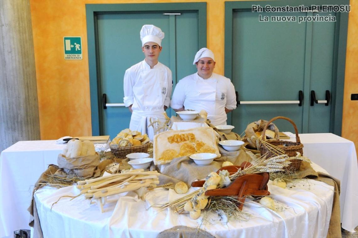 Gli-esami-all-Alberghiera-Un-buffet-a-tema-5773e352be7cf1