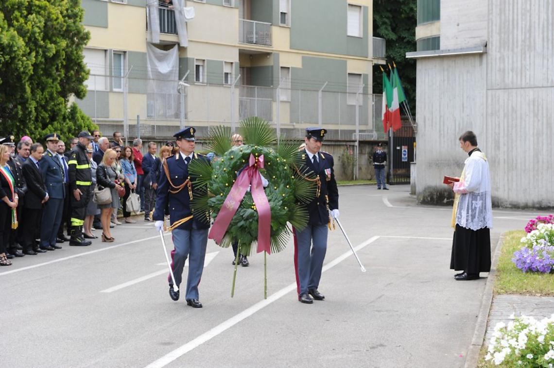 In-Questura-la-festa-della-polizia-5746f4a0cc0021