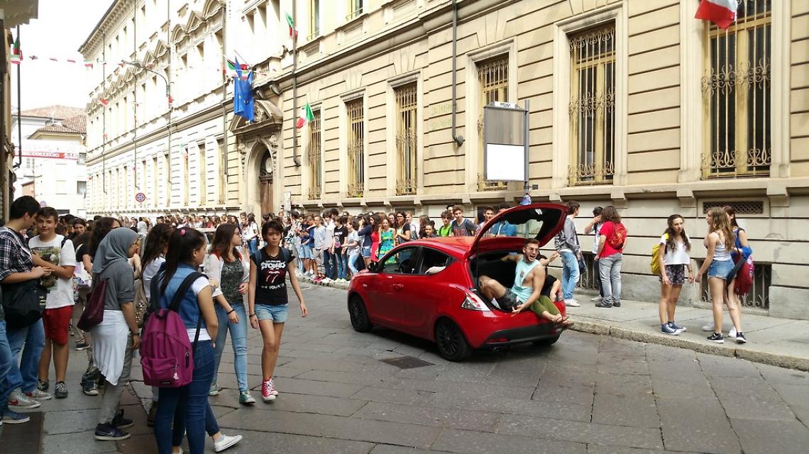 La-scuola-e-finita-e-tempo-di-feste-575992a4b08a11