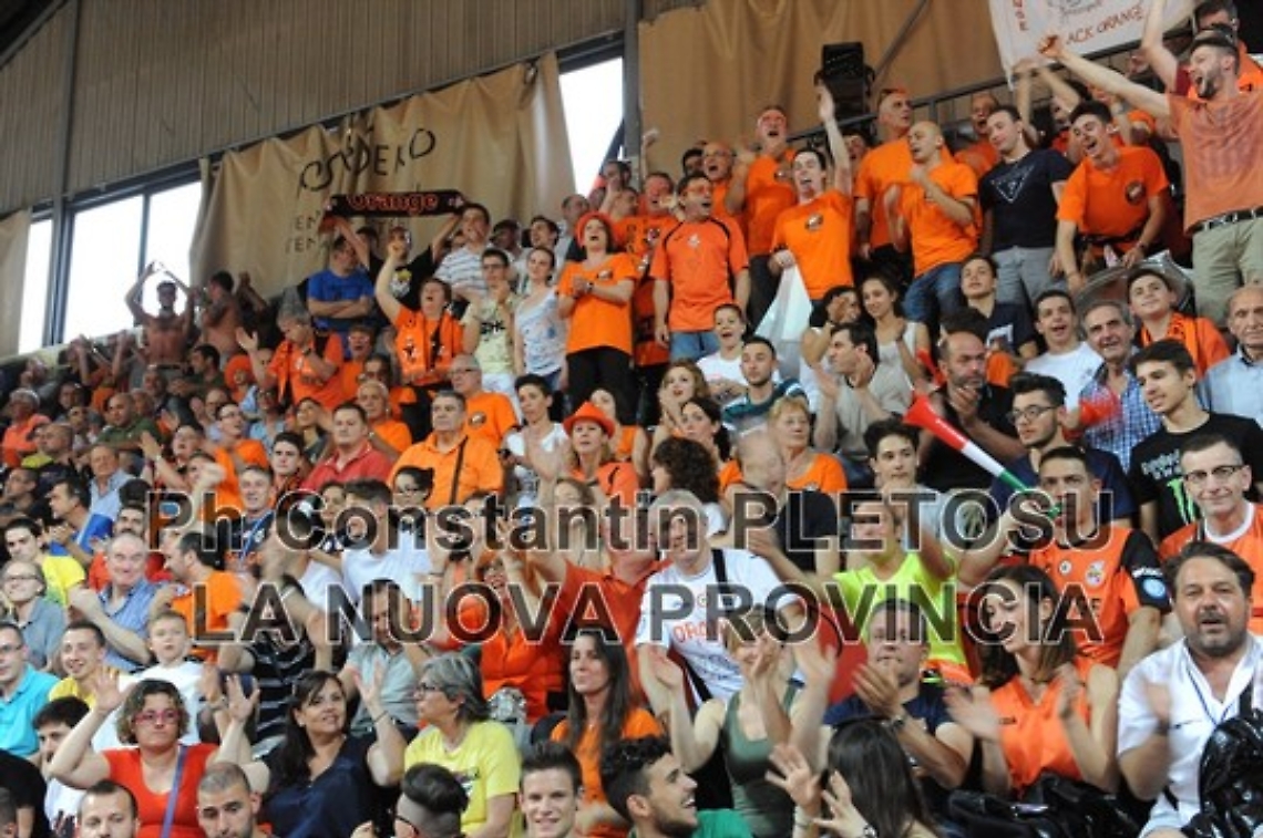 Orange-Futsal-nella-storia-e-scudetto-5757fb8311cd11
