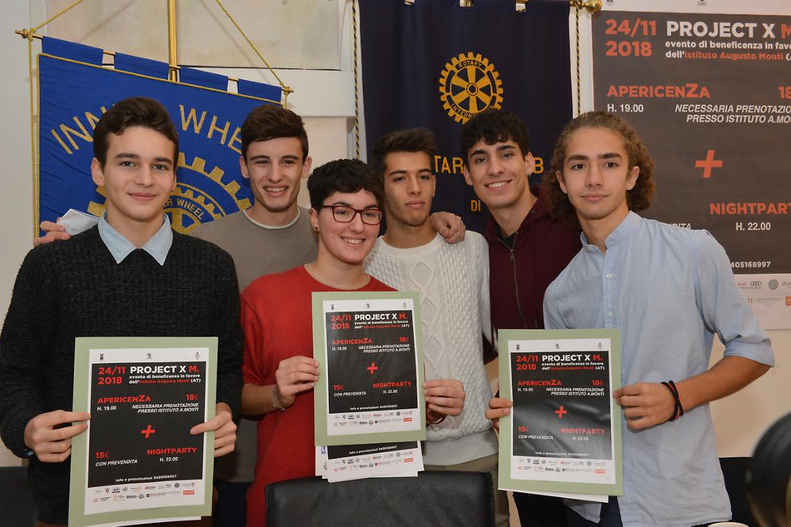 Monti apericena annuncio due