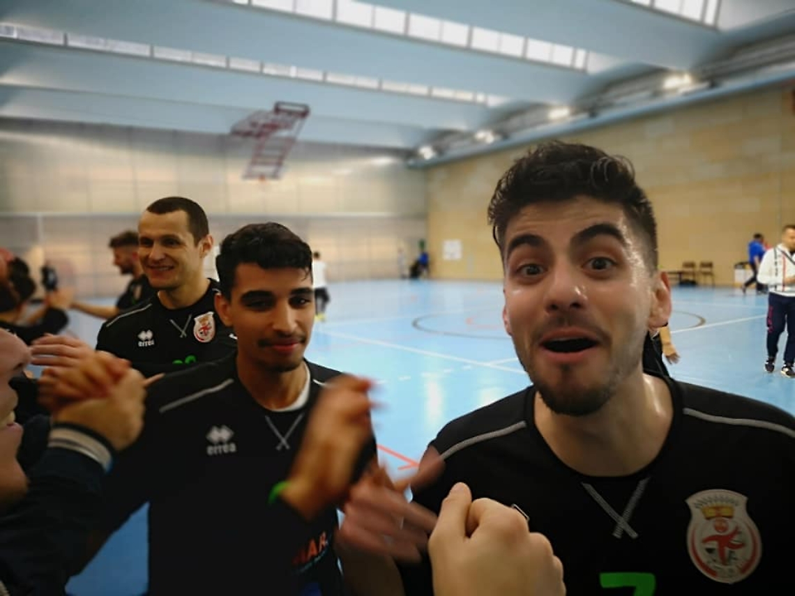 02E2B182-C9F2-4C2C-96F0-B2500A95CB67