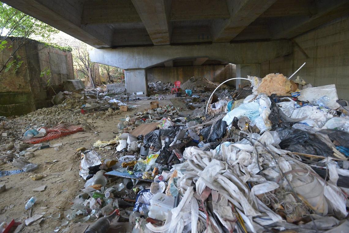 Discarica abusiva Cavalcavia Giolitti13