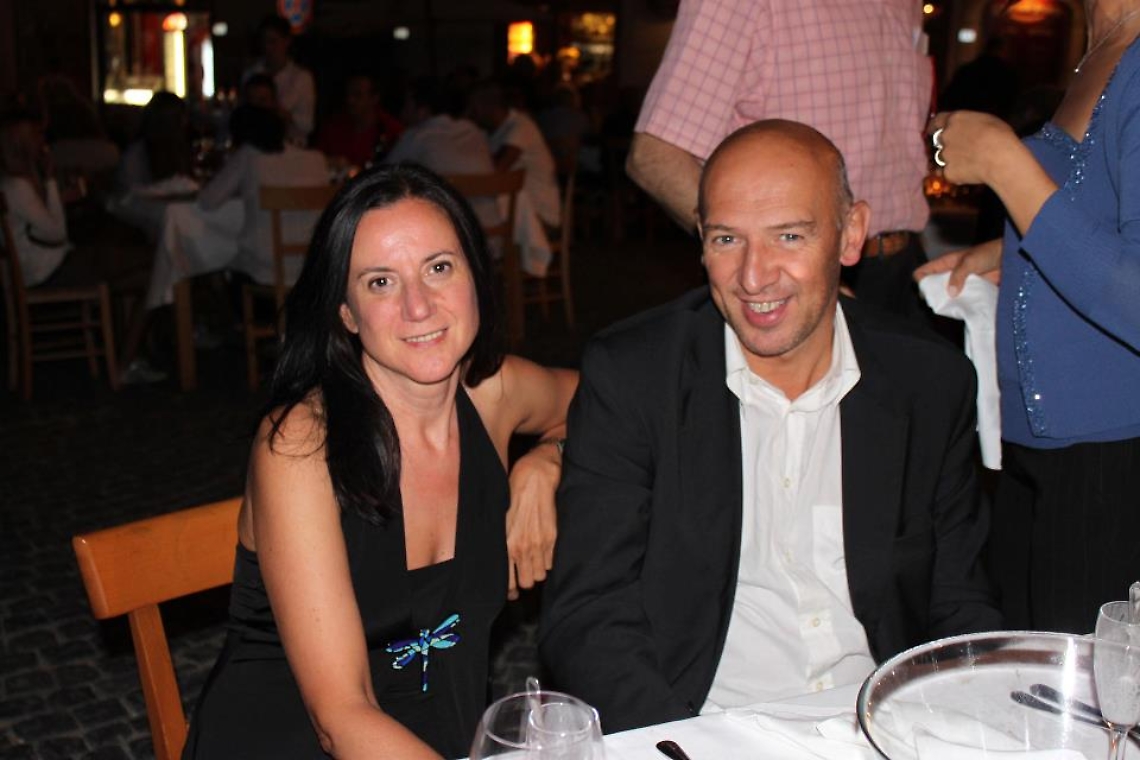 313173_106463476135153_322255210_n