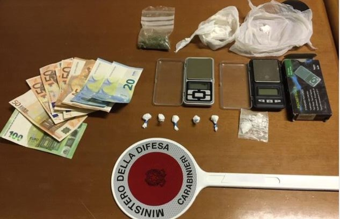 cocaina carabinieri monale