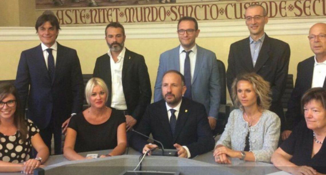 ABE7FAB2-9B2D-424D-907F-429E6DA6233B