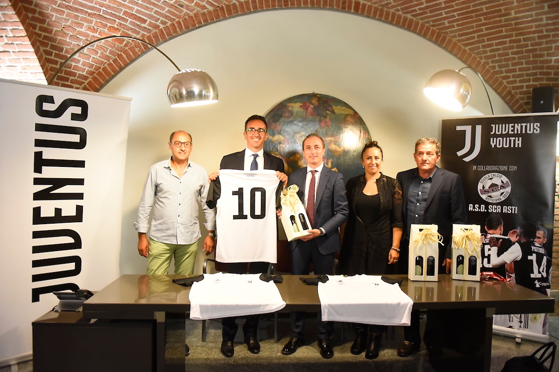 Accordo-tra-la-Scuola-Calcio-Astigiana-e-Juventus