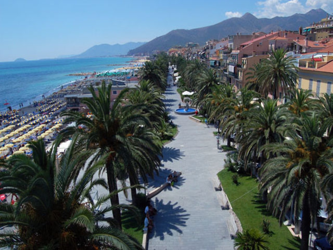 DDC67108-D8DF-49AC-AF98-A1F22B9749C1