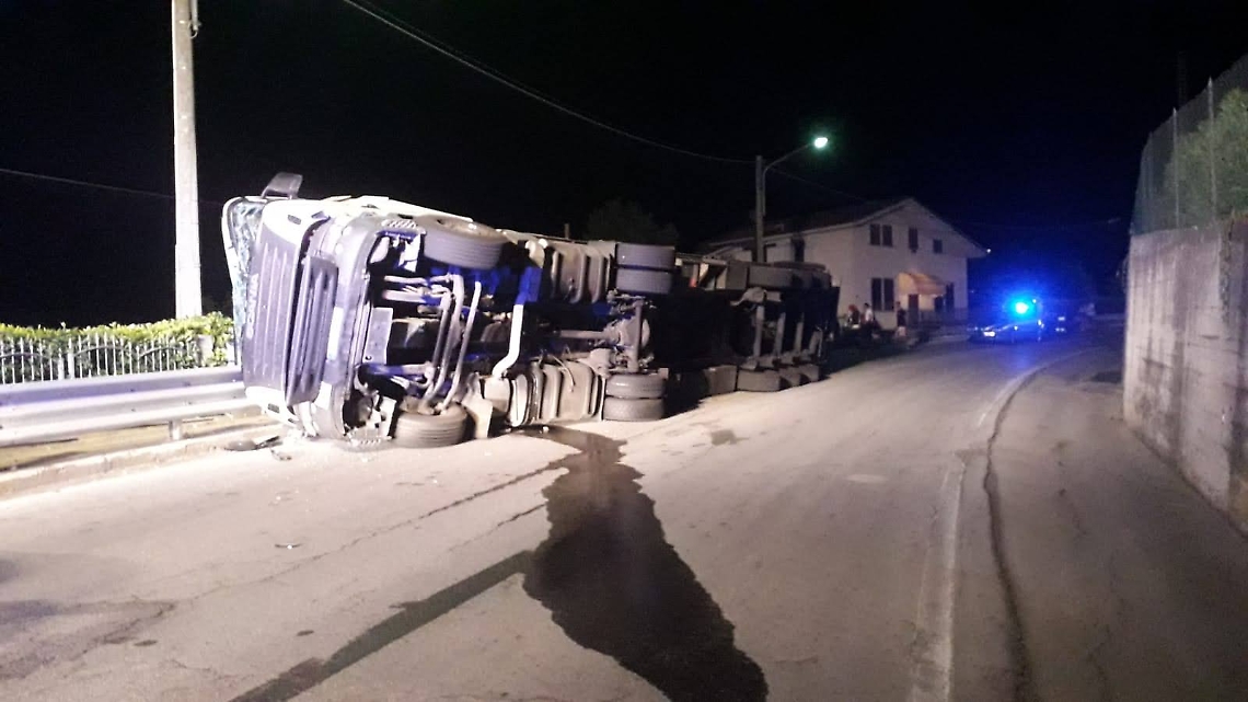 incidente isola d'asti