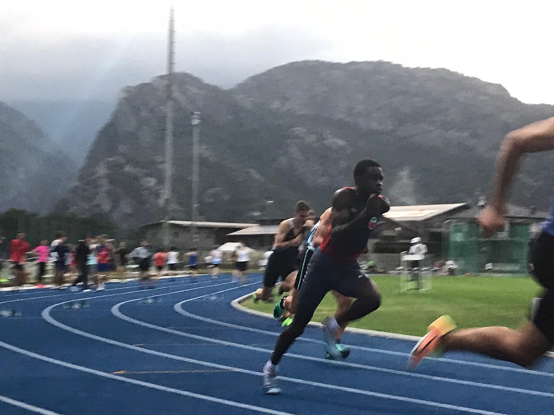 539CDEF6-8356-42C0-959A-A425B0C688F5