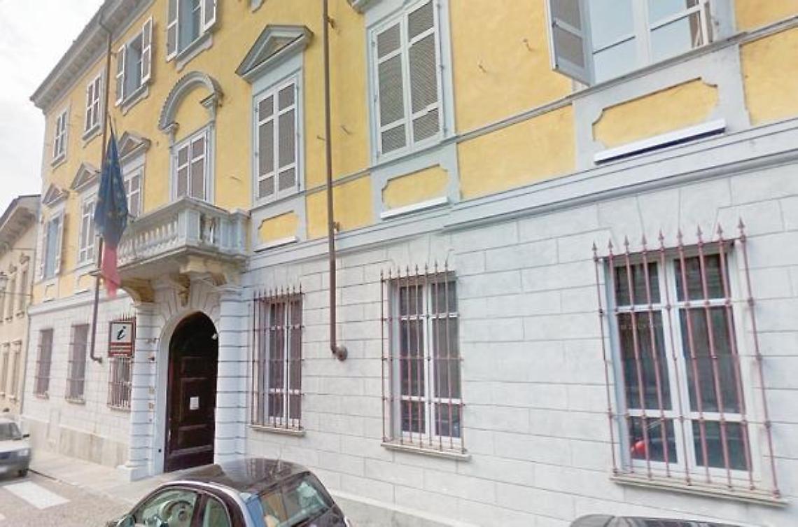 85B1F596-42E0-46FB-8850-DD302CF98CFE