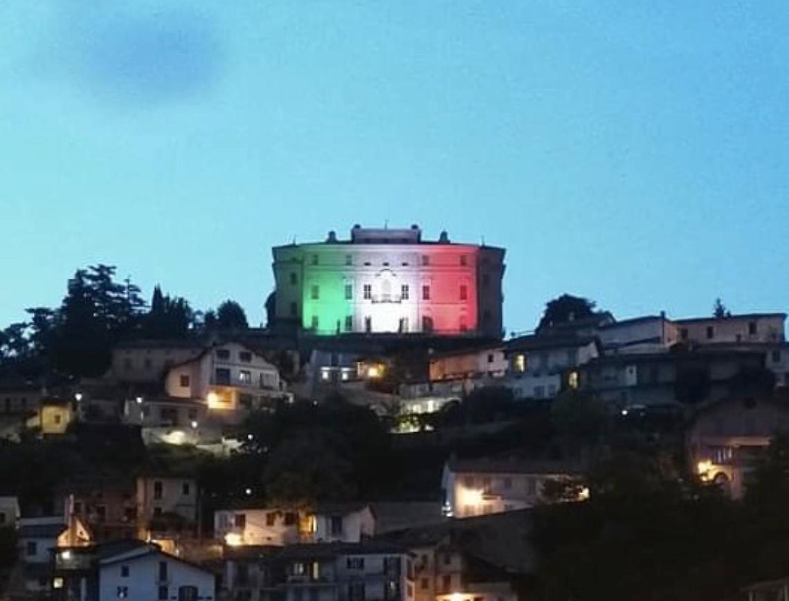 Castello illuminato1