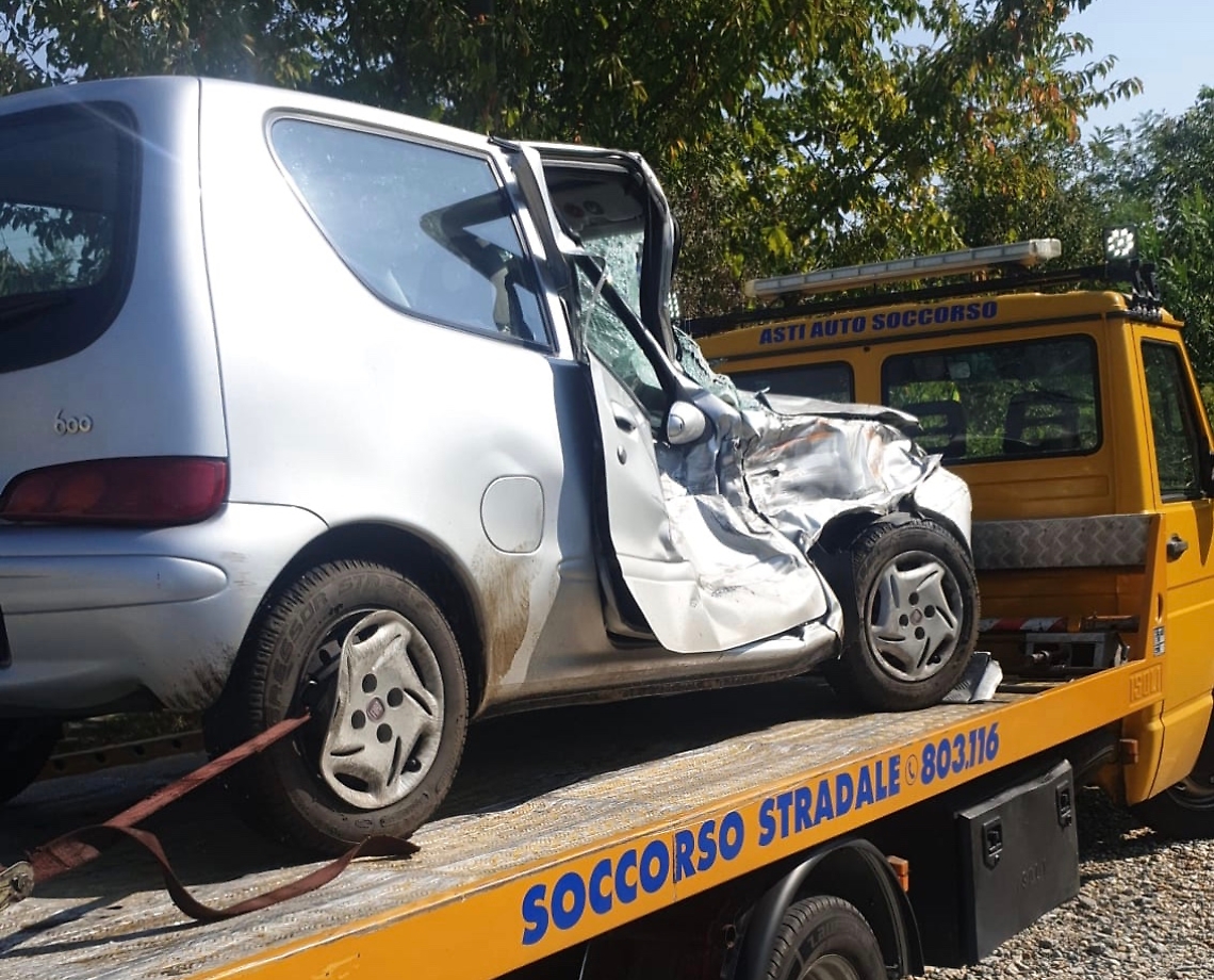 FC951347-23A4-4148-A7C2-AAEE1515ADAD