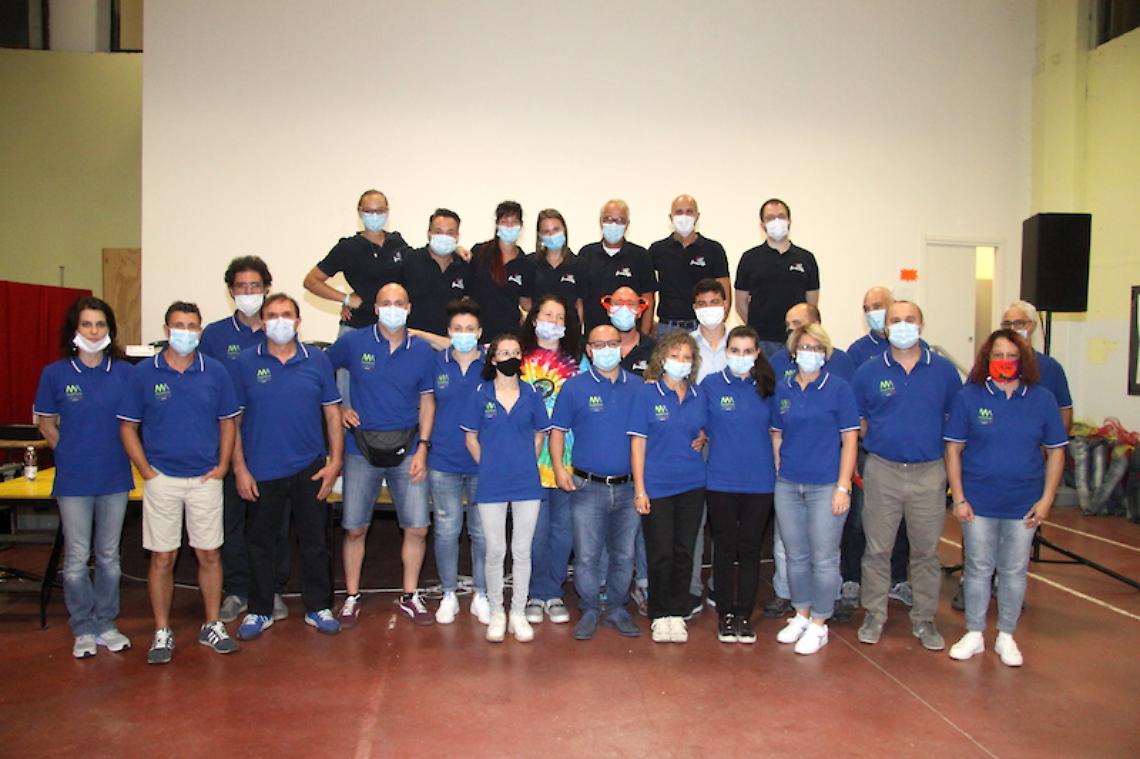 il team di FormInLife con i dipendenti e i titolari del Mollificio Astigiano