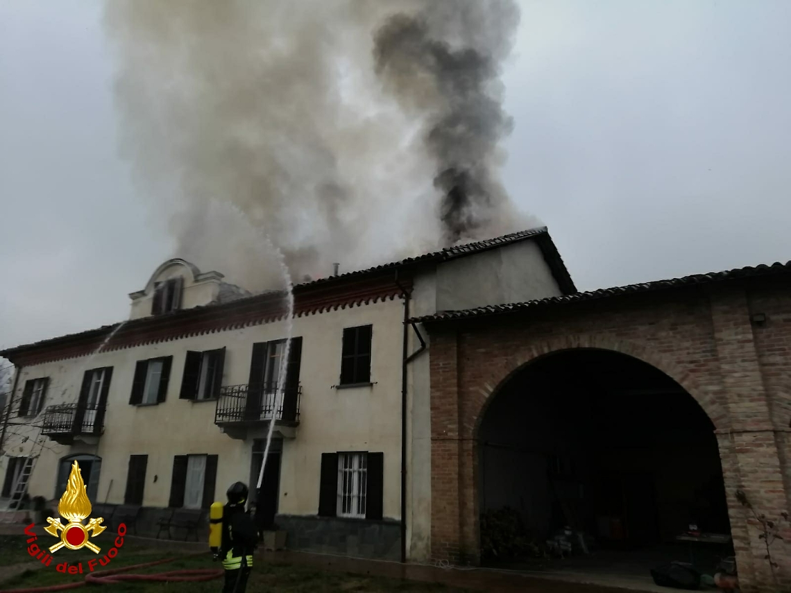 227484F3-6410-4850-8A57-4BCB1175BEC3