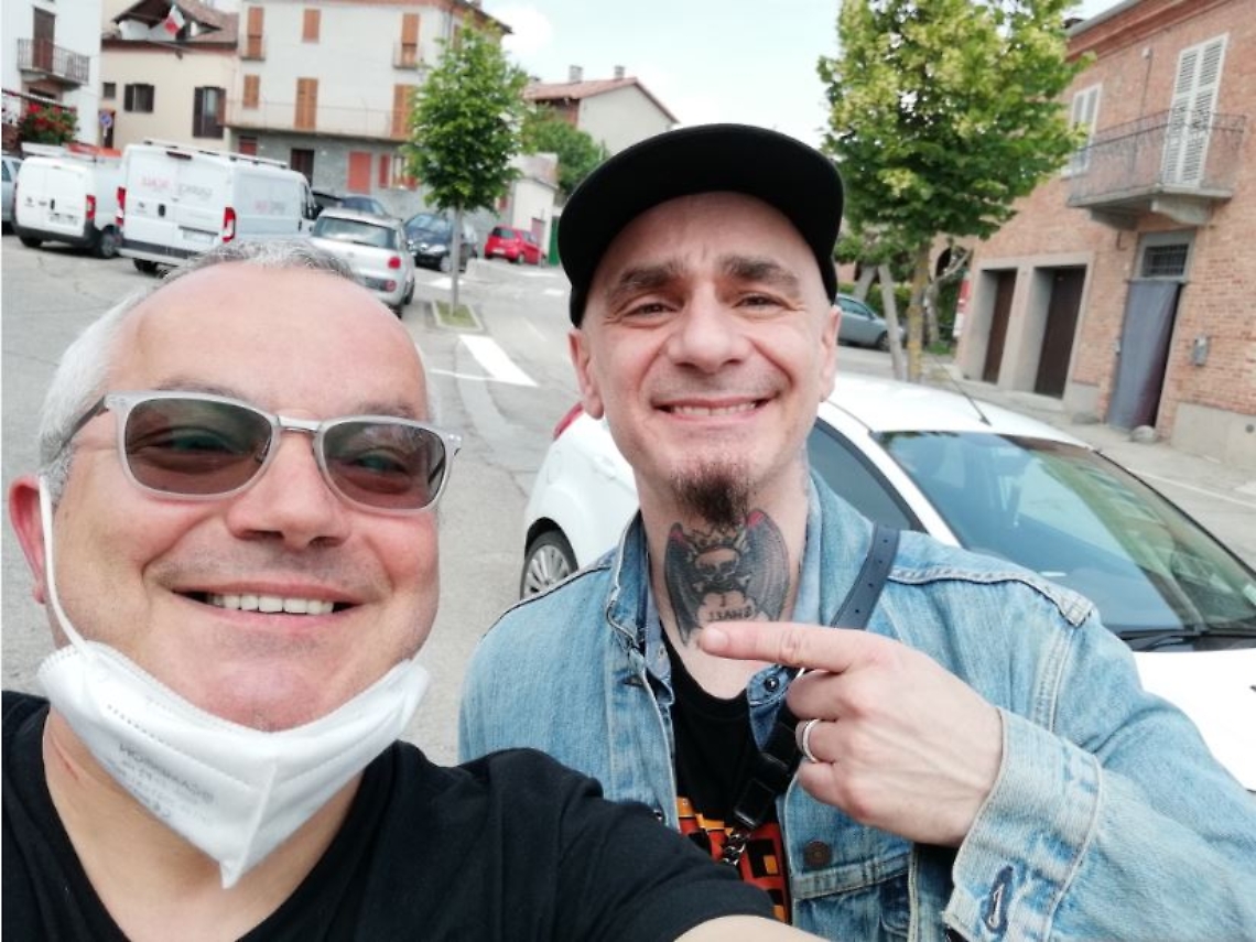 montegrosso j-ax e foto gi&ograve;