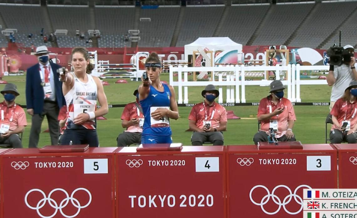 EE43C471-11E8-4D5E-BD61-C6B9CDECD280