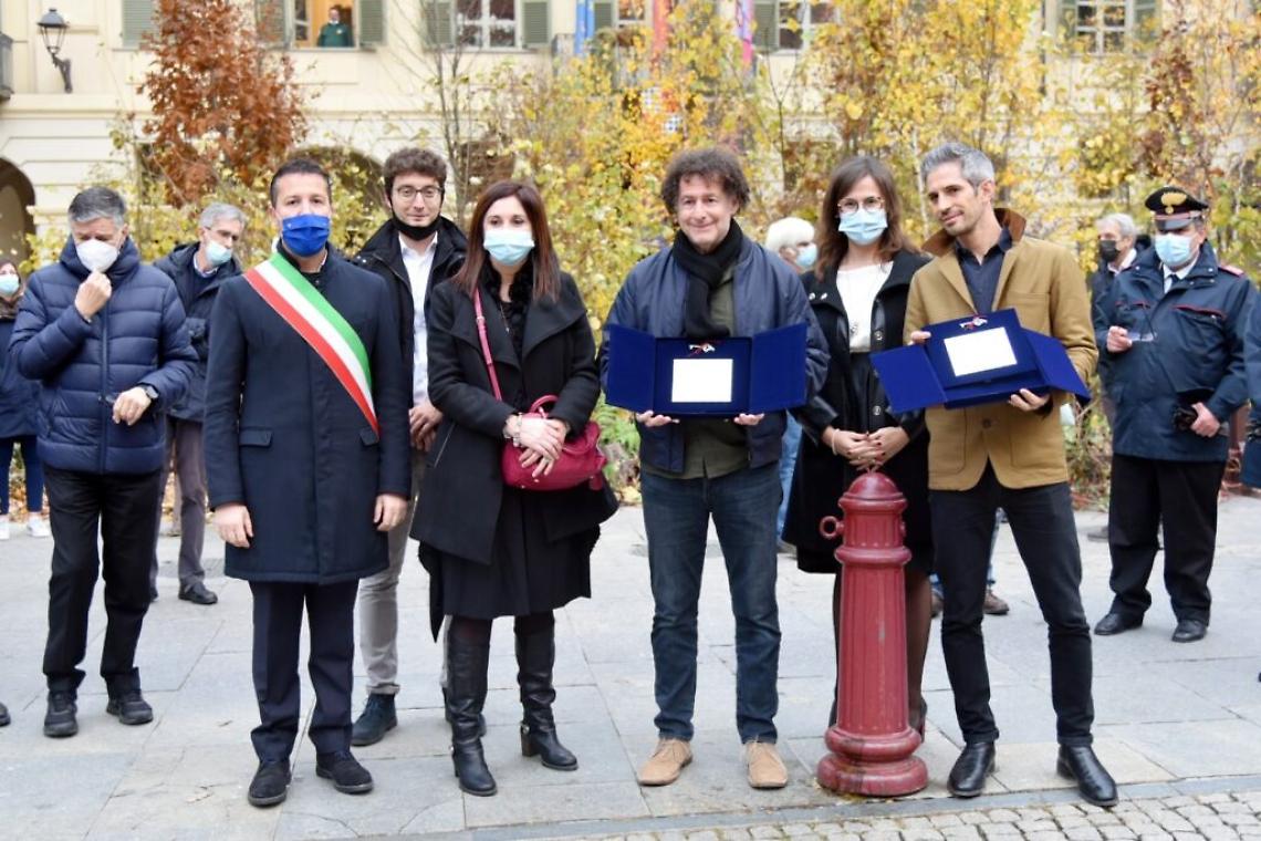 la consegna delle chiavi della citt&agrave; da parte del sindaco Migliasso