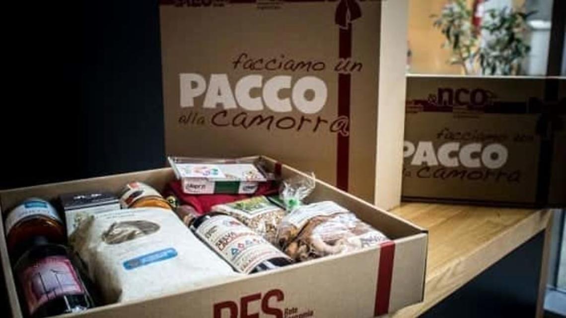 Facciamo un pacco alla camorra-2