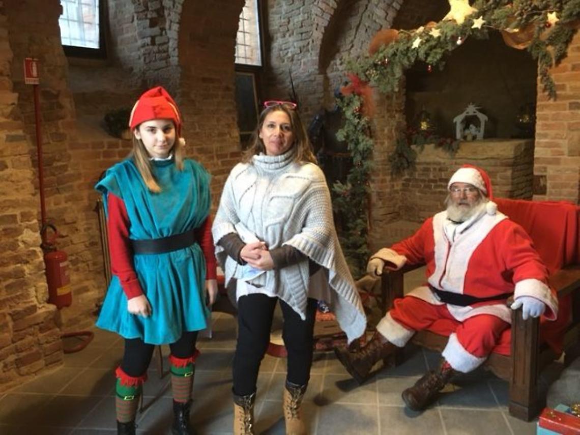 babbo natale e gli elfi