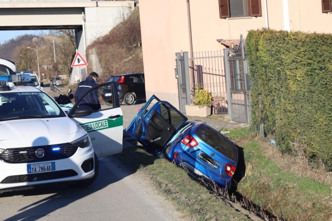 4007DFDC-7CB4-45C2-ADDD-4C3DF22EFA7E