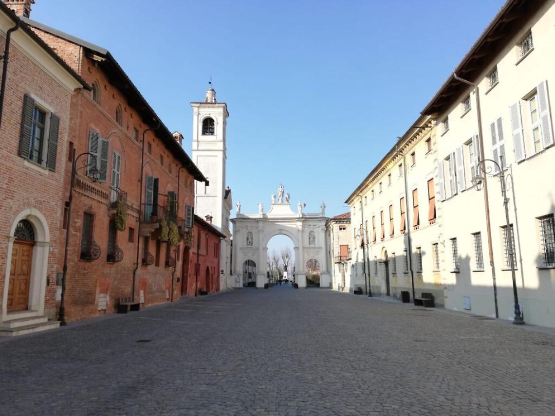 FDC51995-D8B3-45E4-9518-DF538A4596B6