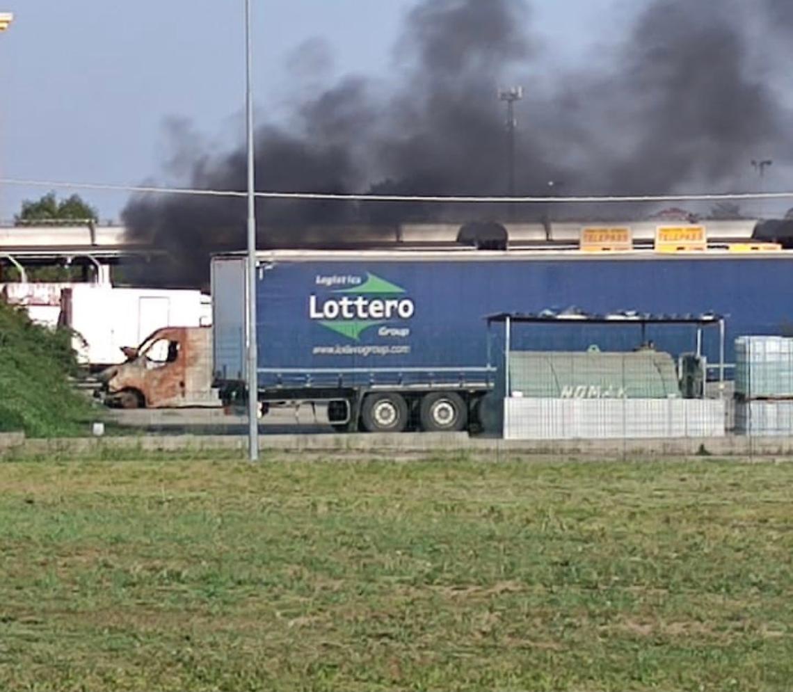 B4F57C2F-611E-4E49-9315-620AD9850555