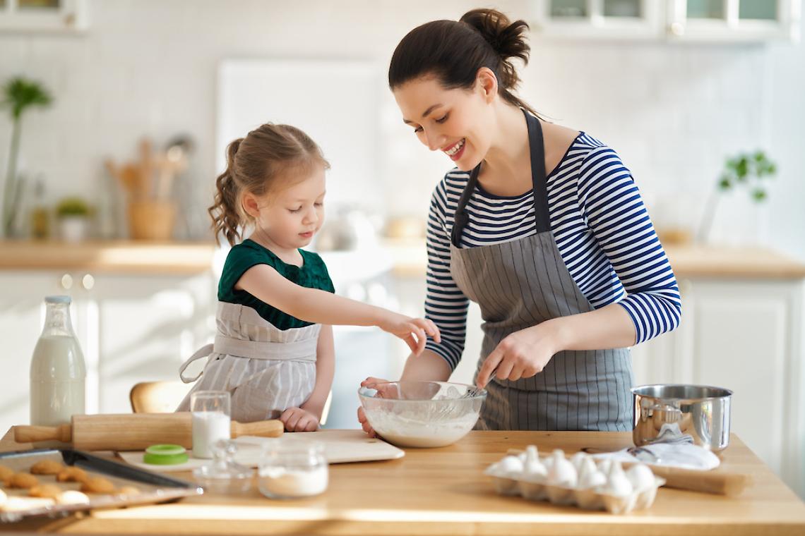 family are preparing bakery together