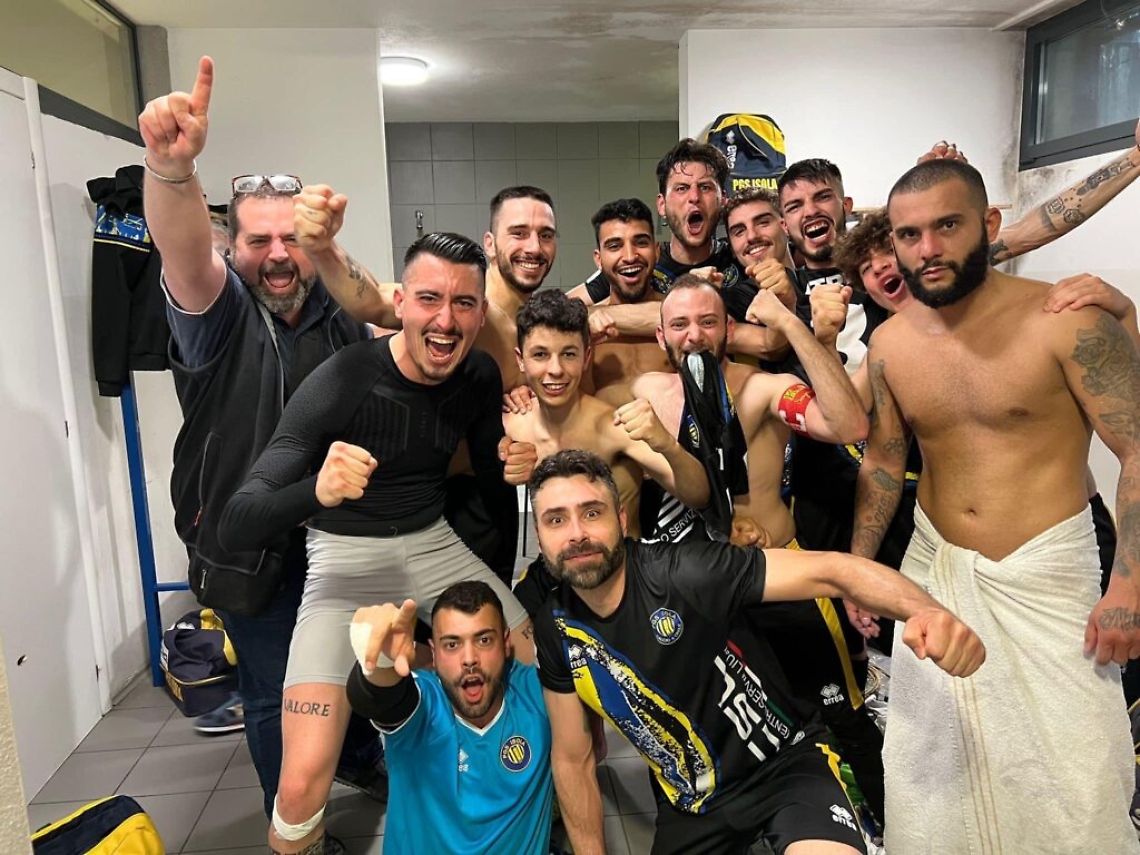 E9B30E8F-17F9-4789-9454-FE7CCA7419A4