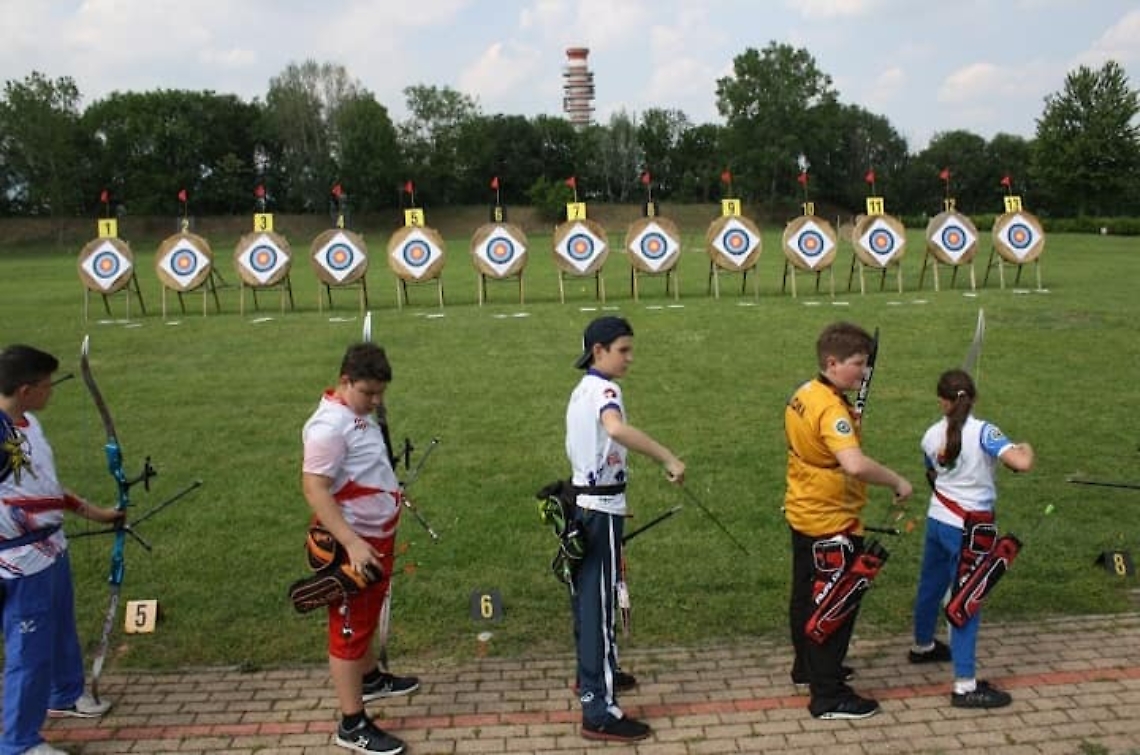 Leonardo Arossa che tira