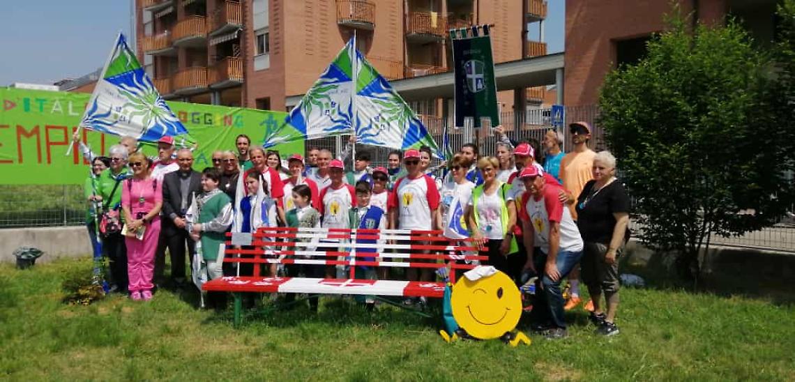 PLOGGING AD ASTI, FOTO FINALE CON PANCHINA E PIANTICELLA IN EVIDENZA