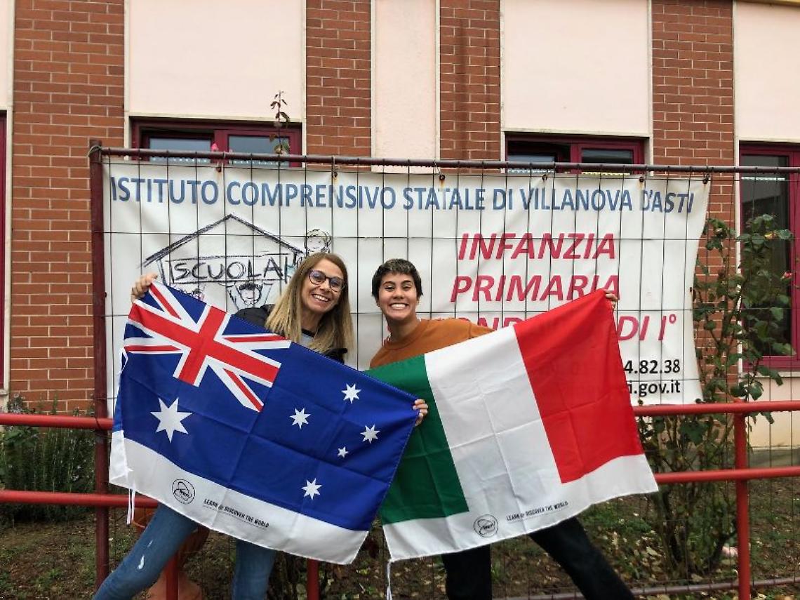 A sinistra la prof.ssa Sili e a destra la teacher Paula
